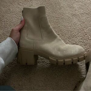 Steve Madden tan boots size 7